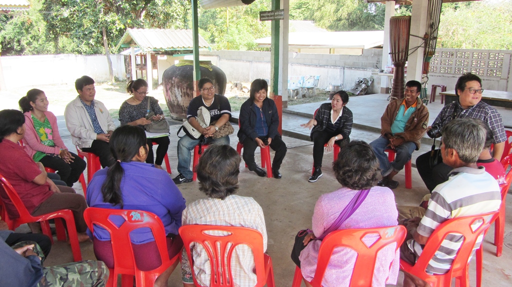 ลงพื้นที่ให้ความรู้แก่เกษตรกร เรื่องการเลี้ยงโคเนื้อและการป้องการโรค ต.บ้านนา อ.สามเงา