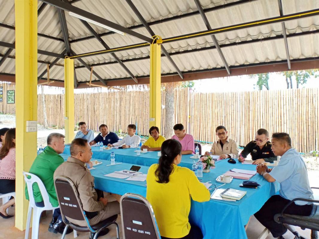 การประชุมคณะอนุกรรมการช่วยเหลือเกษตรกรและผู้ยากจน (อบก.) อำเภอวังเจ้า