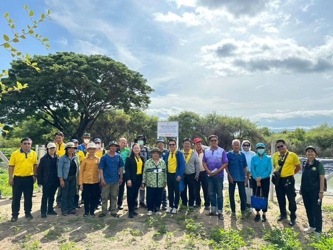 การส่งมอบบ่อกักเก็บน้ำ ให้กับเกษตรกรในพื้นที่บ้านสันป่าป๋วย