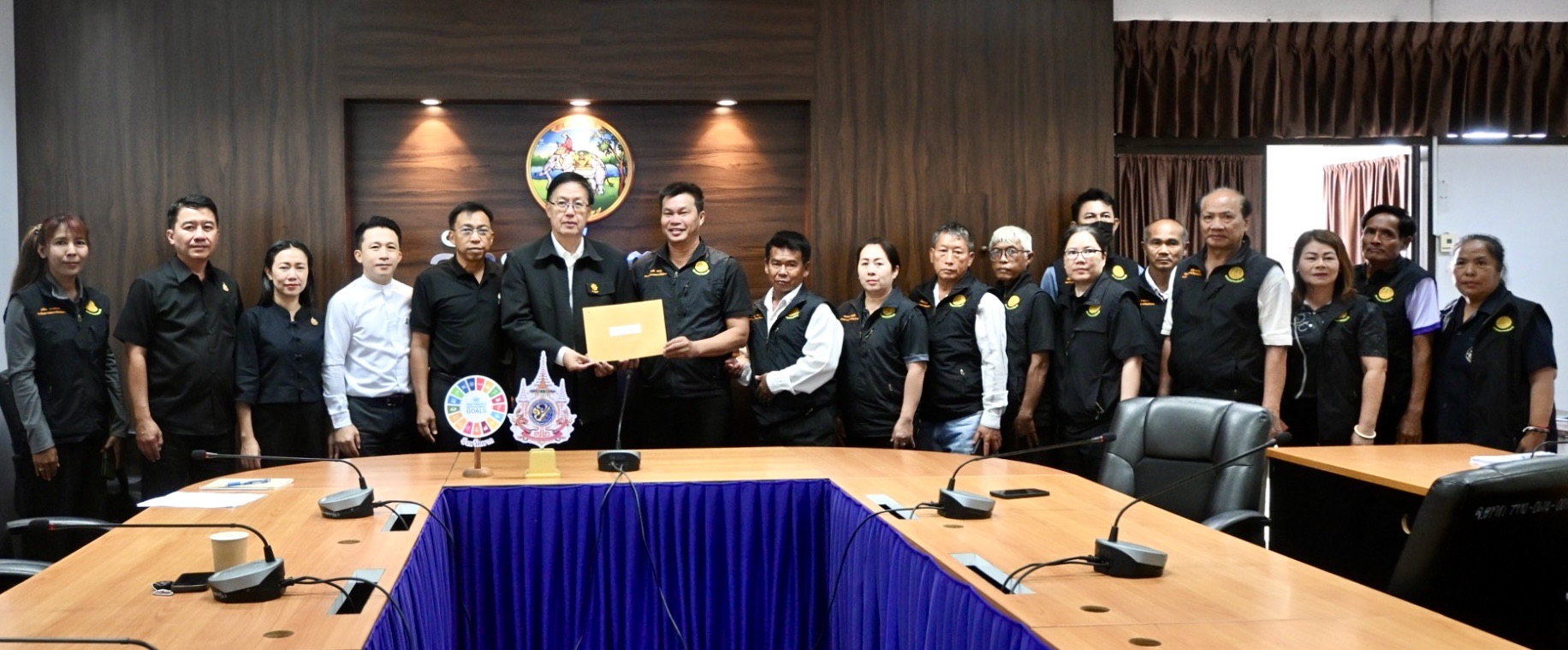 สภาเกษตรกรจังหวัดตาก ยื่นหนังสือร้องทุกข์แทนพี่น้องเกษตรกรที่ได้รับความเดือดร้อนกรณีปั๊มน้ำมันปฏิเสธ/จำกัดปริมาณการจำหน่ายน้ำมันเชื้อเพลิงใส่ถังสำรองน้ำมัน 